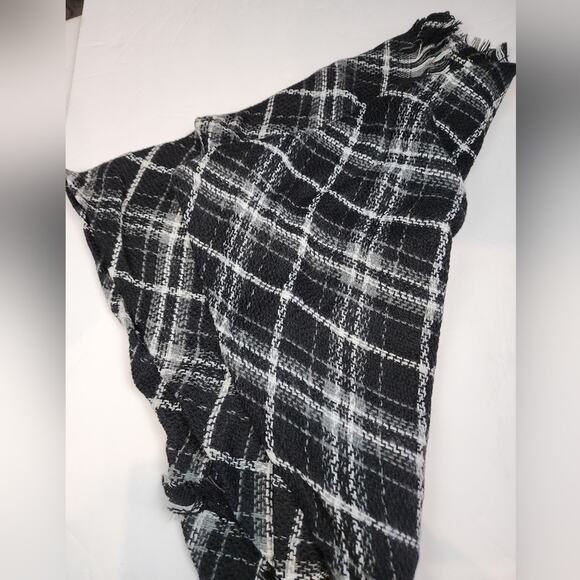 New Black & White Long Scarf Shawl Cashmere Feel Plaid Scarf - Picture 3 of 4